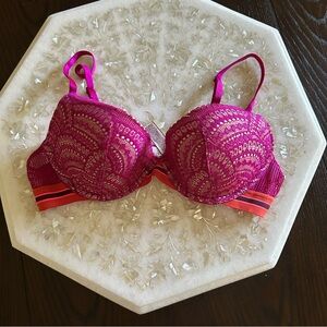 Victoria's Secret plunge bra